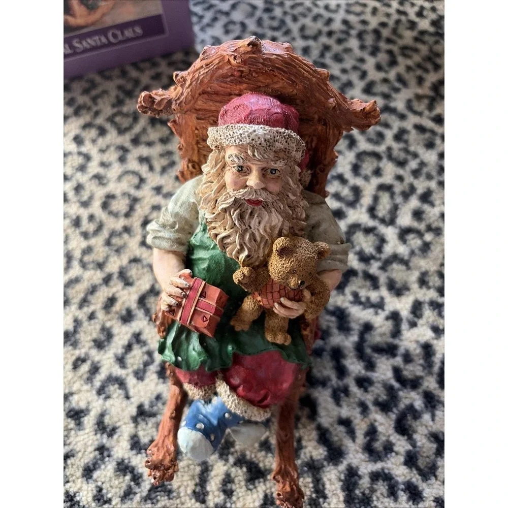 NIB Classic Treasures MUSICAL SANTA CLAUS Sitting in Rocking‎ Chair Vtg Wal Mart